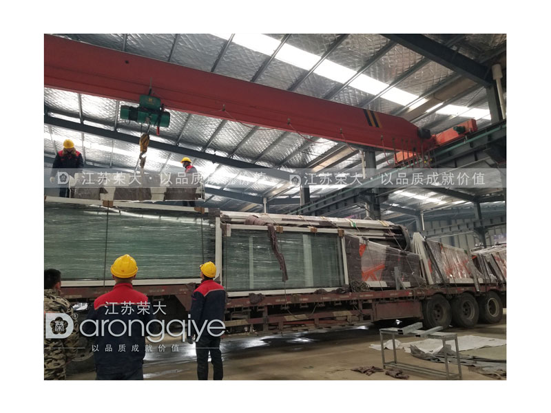 現(xiàn)代候車(chē)亭