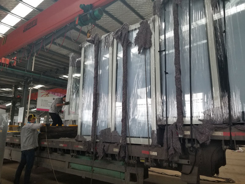 榮大發(fā)往遼寧公交候車(chē)亭記錄