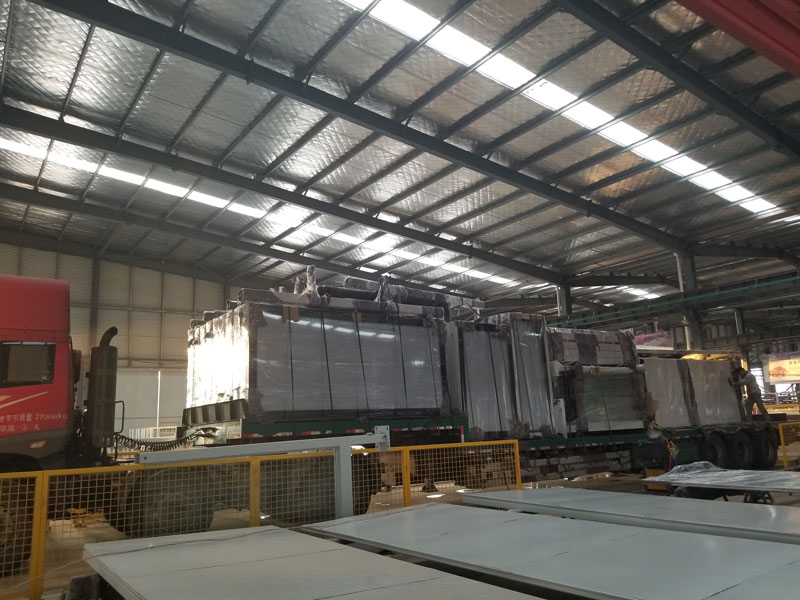 第四批遼寧現(xiàn)代候車(chē)亭發(fā)貨案例