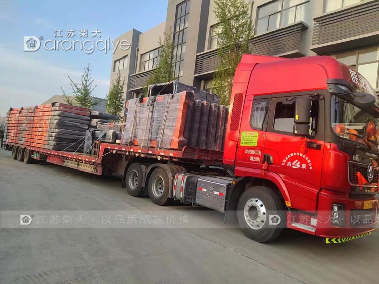 河南公交站臺兩車齊發(fā)配圖二