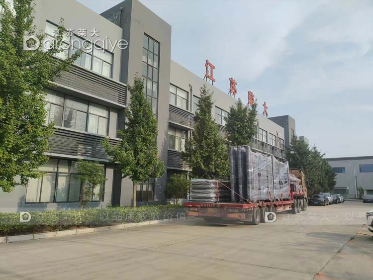 河南公交候車亭第二批發(fā)貨