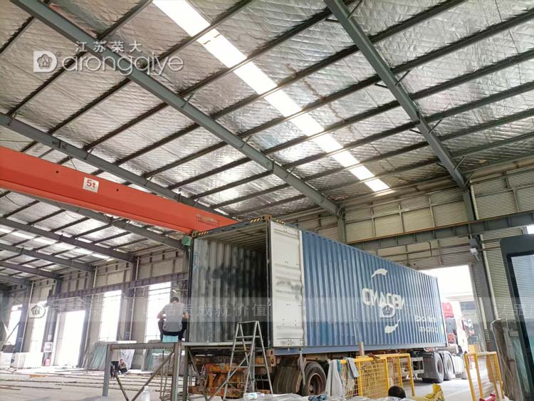 第二批智慧公交站臺(tái)正式發(fā)往德國(guó)配圖一